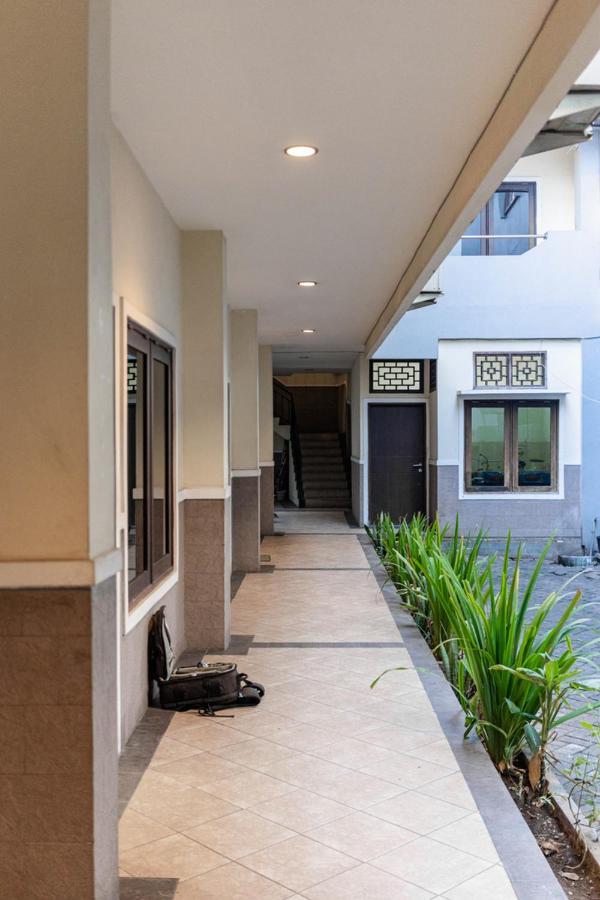 Reddoorz Near Bahu Mall Manado Malalayang Extérieur photo