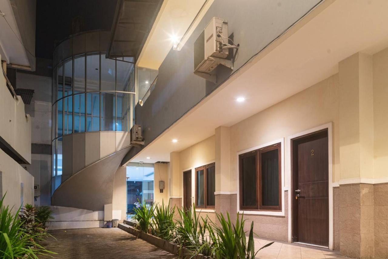 Reddoorz Near Bahu Mall Manado Malalayang Extérieur photo
