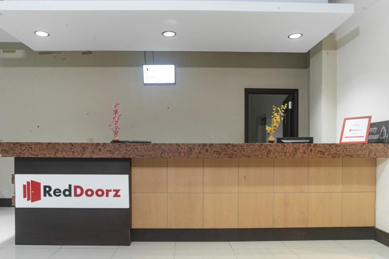 Reddoorz Near Bahu Mall Manado Malalayang Extérieur photo