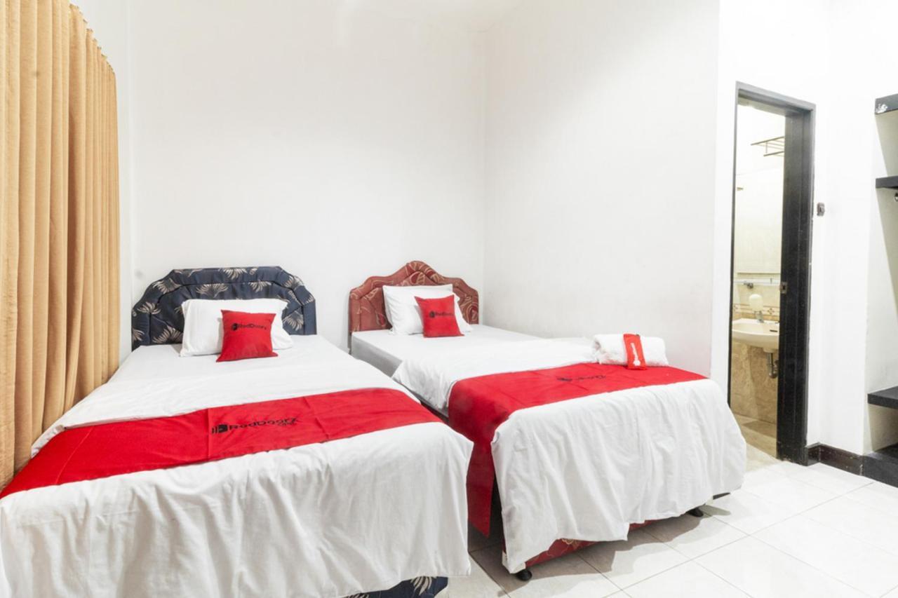 Reddoorz Near Bahu Mall Manado Malalayang Extérieur photo