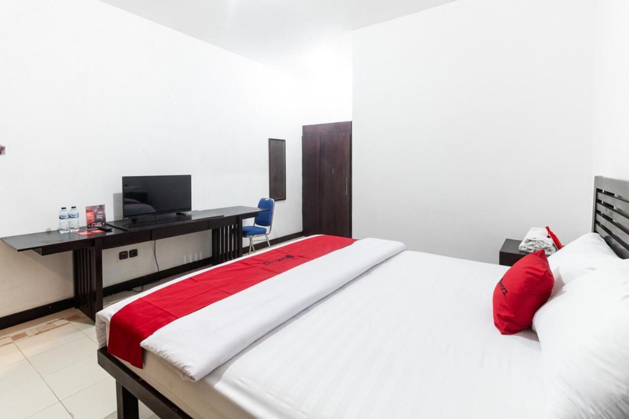 Reddoorz Near Bahu Mall Manado Malalayang Extérieur photo
