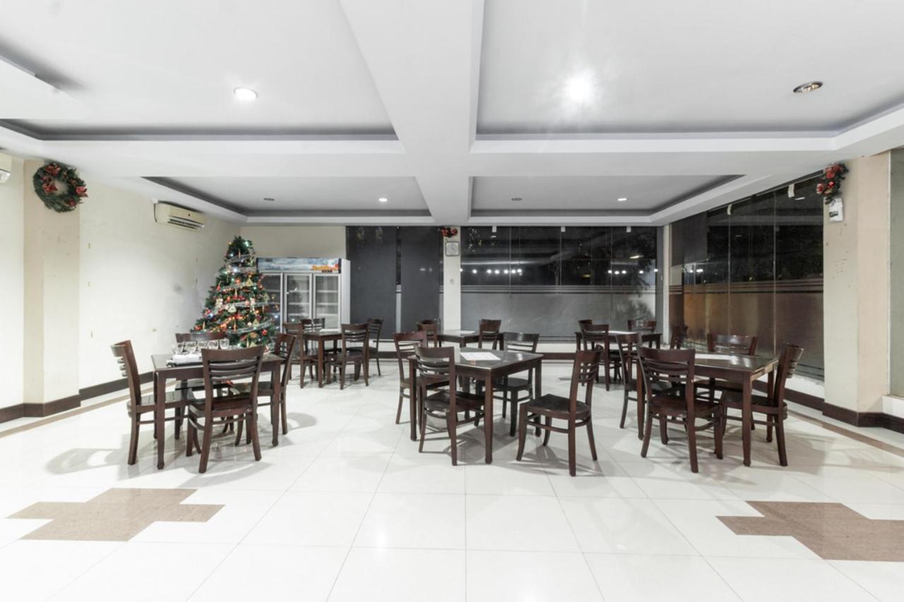 Reddoorz Near Bahu Mall Manado Malalayang Extérieur photo