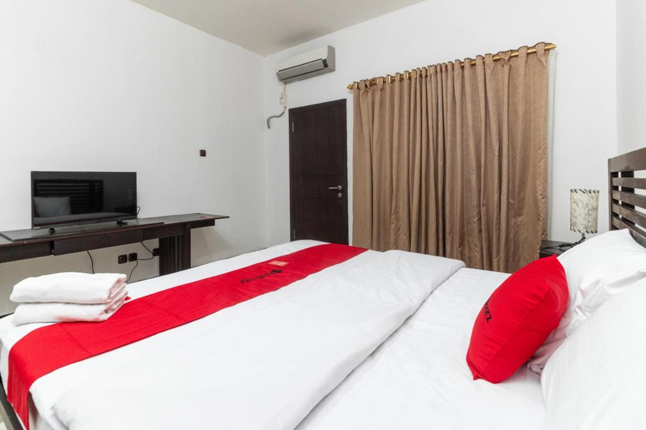 Reddoorz Near Bahu Mall Manado Malalayang Extérieur photo